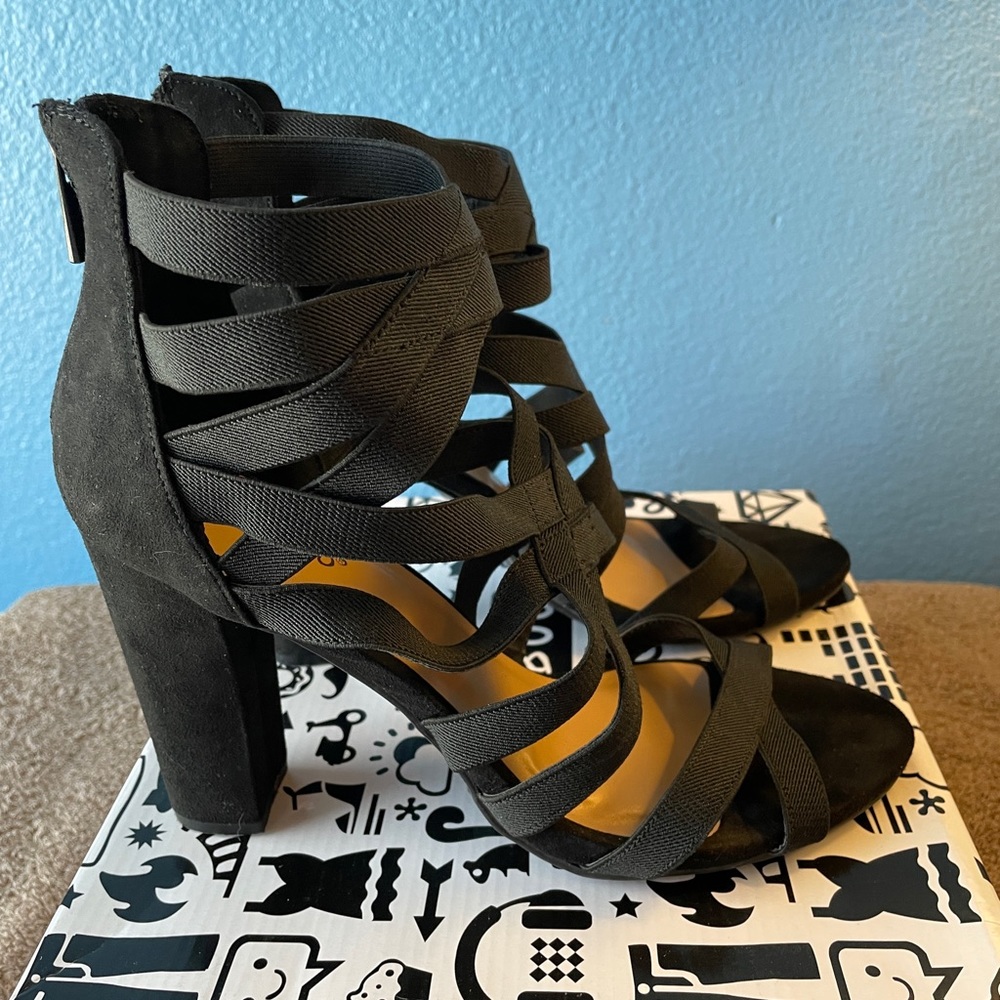 Black Bamboo platform